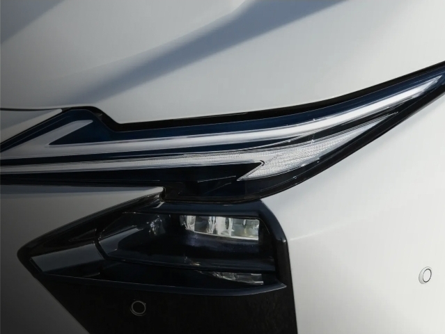 Price of Lexus ES 350h in India